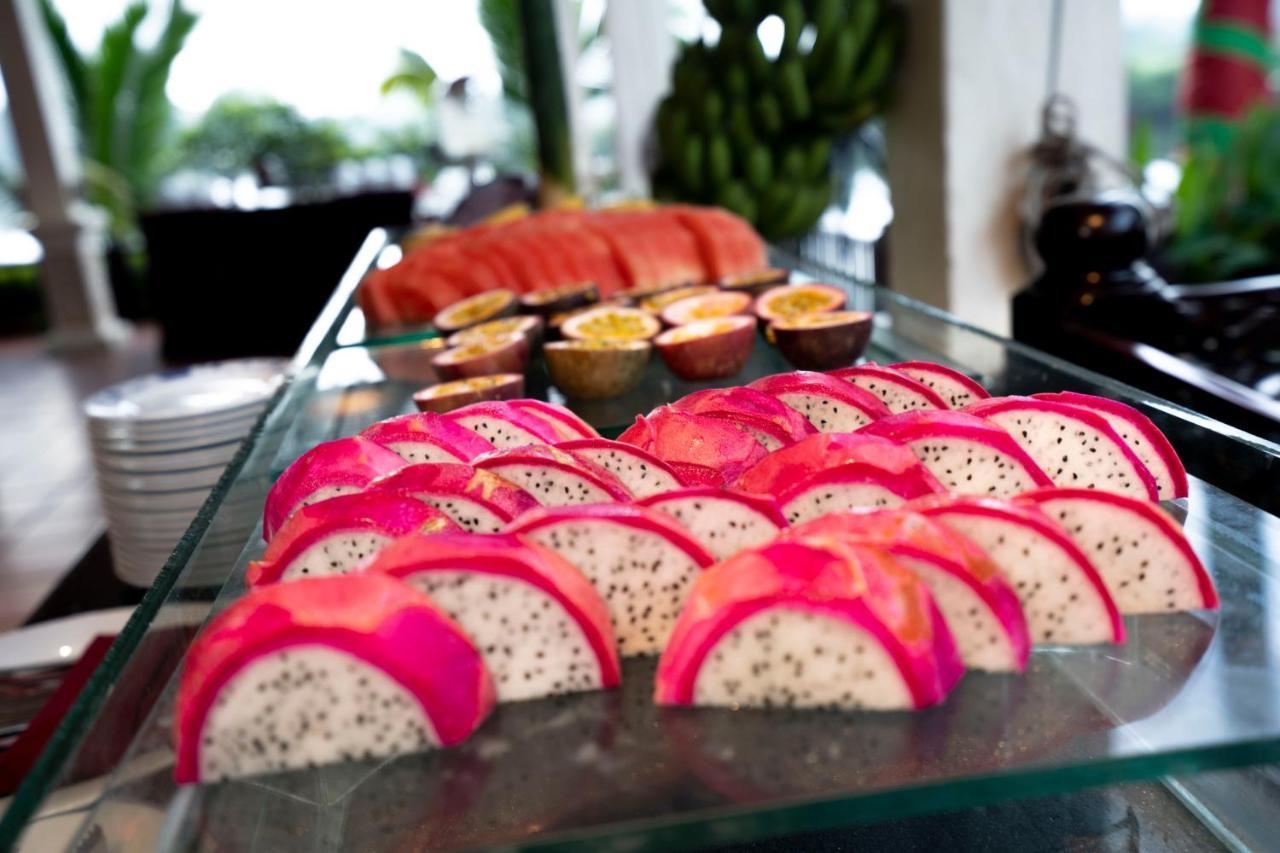 Hoi An Riverside Resort & Spa Exterior photo